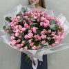 35 розовых кустовых роз Бердс Нест 60 см с эвкалиптом
