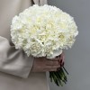 Букет невесты из 35 белых гвоздик