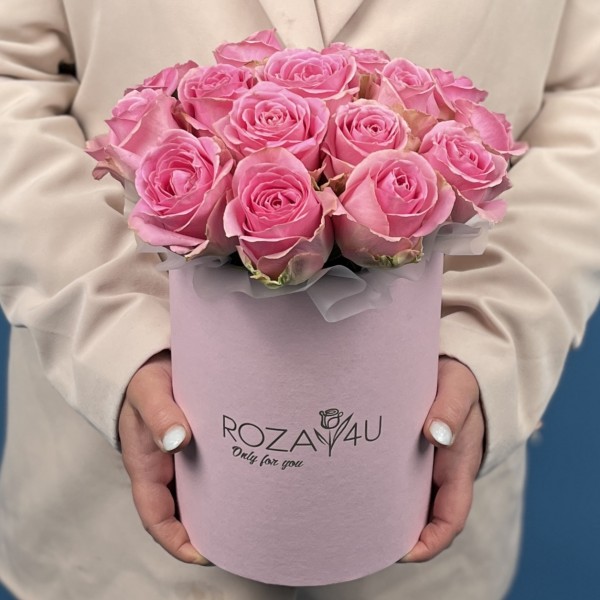 15 розовых роз Шугар Лав в коробке