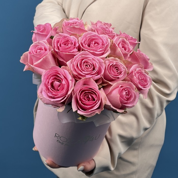 15 розовых роз Шугар Лав в коробке