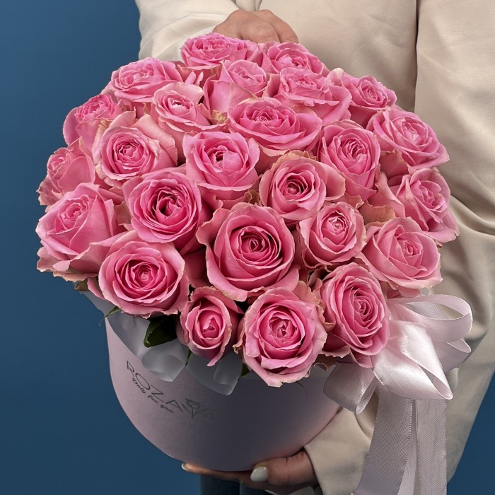 25 розовых роз Шугар Лав в коробке