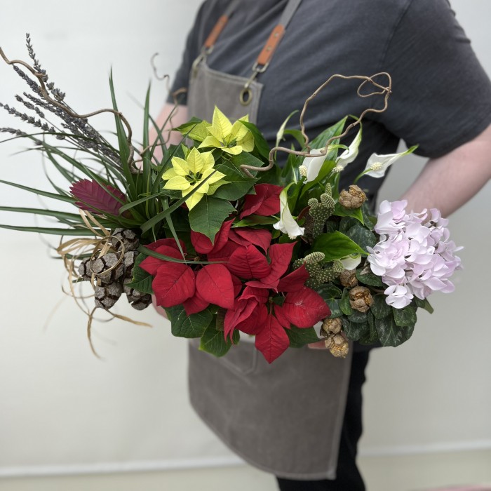 Букет дня в кашпо Романтика сада