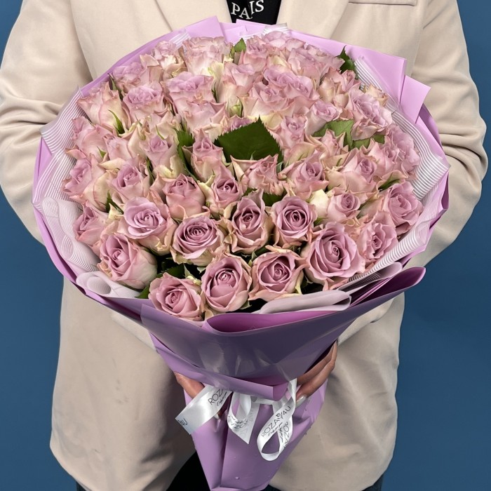 51 сиреневая роза Мемори Лейн 40 см