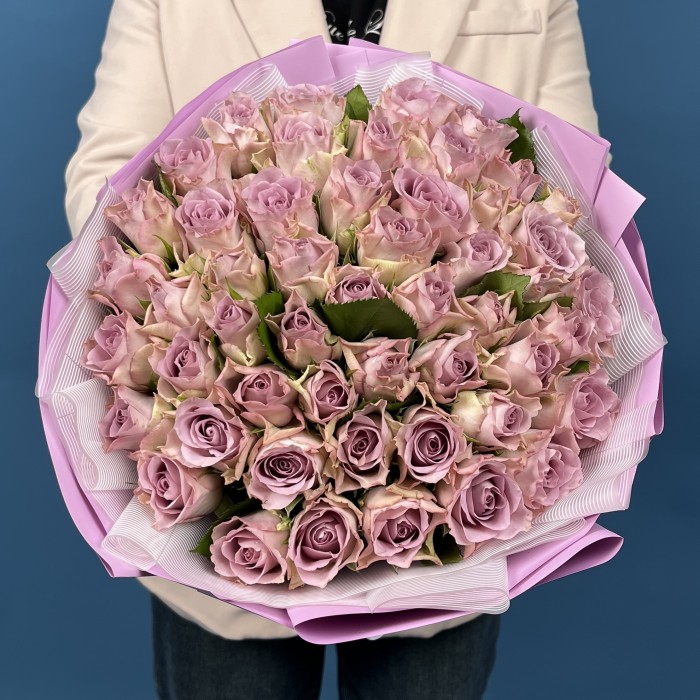 51 сиреневая роза Мемори Лейн 40 см