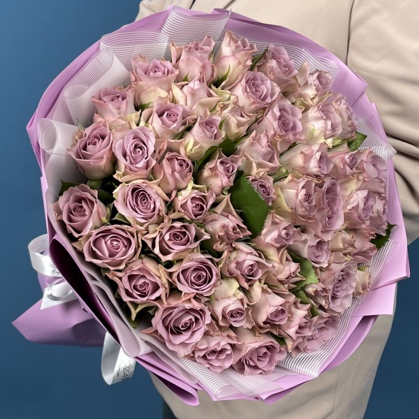51 сиреневая роза Мемори Лейн 40 см
