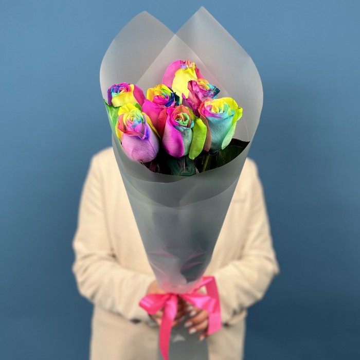 7 радужных роз 60 см