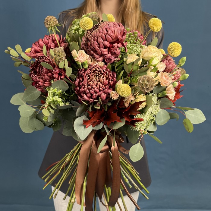 Осенний букет с хризантемами