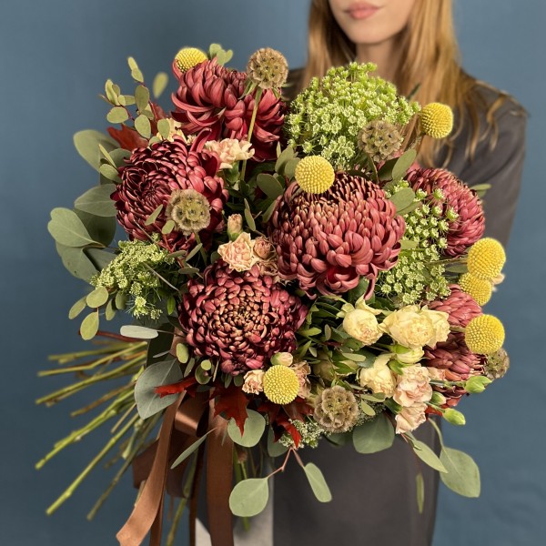 Осенний букет с хризантемами