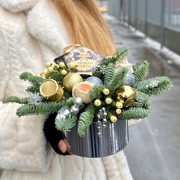 Новогодняя композиция Золотая Ночь