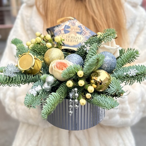 Новогодняя композиция Золотая Ночь