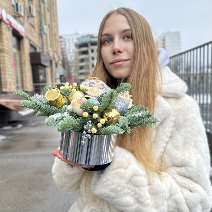 Новогодняя композиция Золотая Ночь