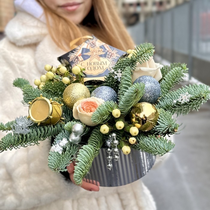 Новогодняя композиция Золотая Ночь