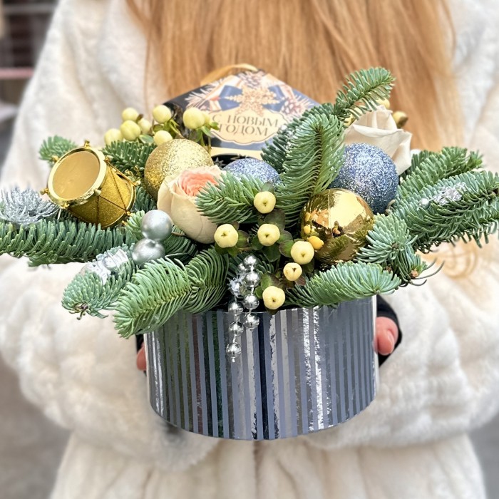 Новогодняя композиция Золотая Ночь