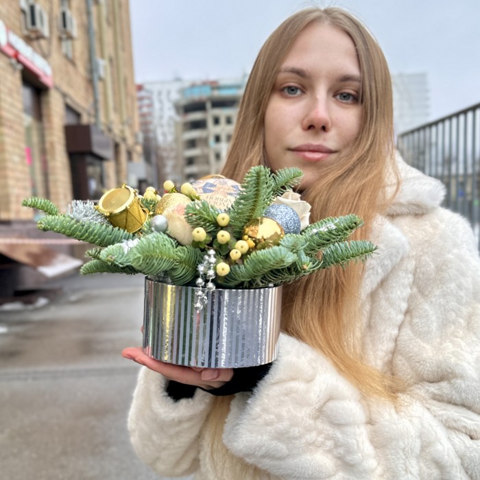 Новогодняя композиция Золотая Ночь