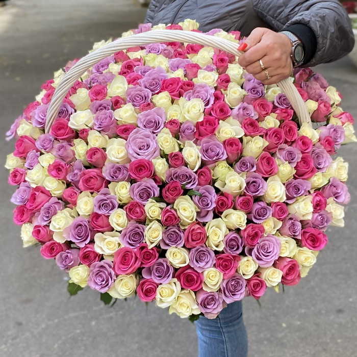 301 роза Нежный микс в корзине