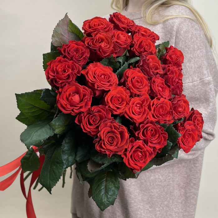 Красная роза Эль Торо 60 см