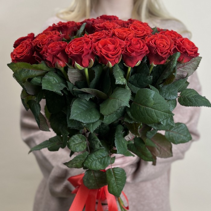 Красная роза Эль Торо 60 см