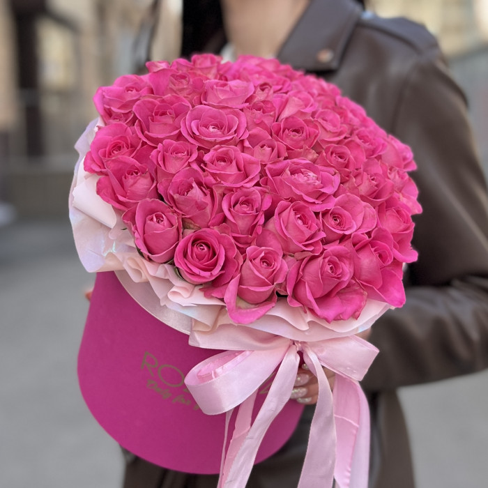 Розовая роза Аква в коробке