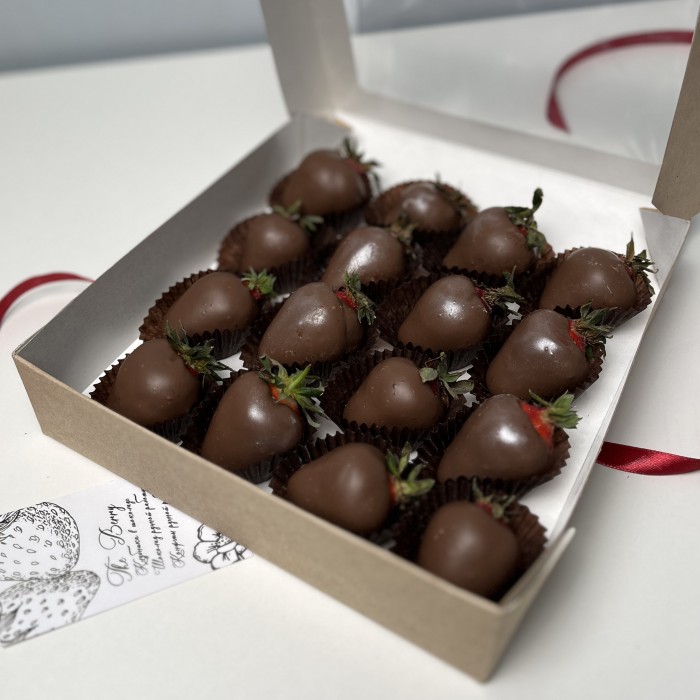 Клубника в шоколаде Классика 16 ягод