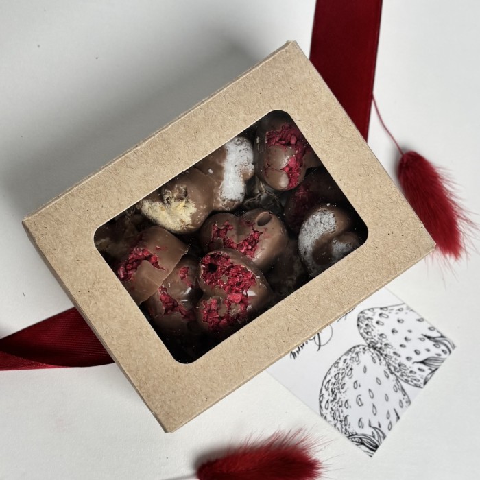 Молочный шоколад ручной работы сердечки