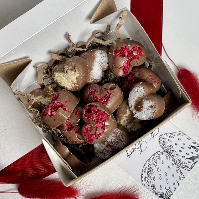 Молочный шоколад ручной работы сердечки