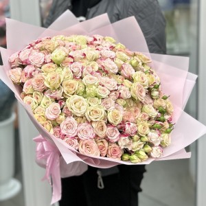 Букет дня из кустовых роз Букет дня из кустовых роз