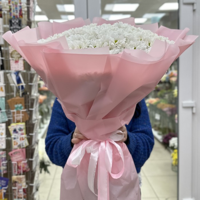 35 белых кустовых хризантем Бакарди