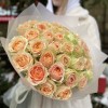 35 кремовых пионовидных роз Гравити 40 см
