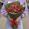 35 махровых красных тюльпанов Ля мур