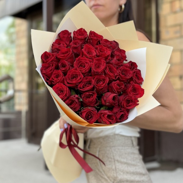 35 красных роз 60 см