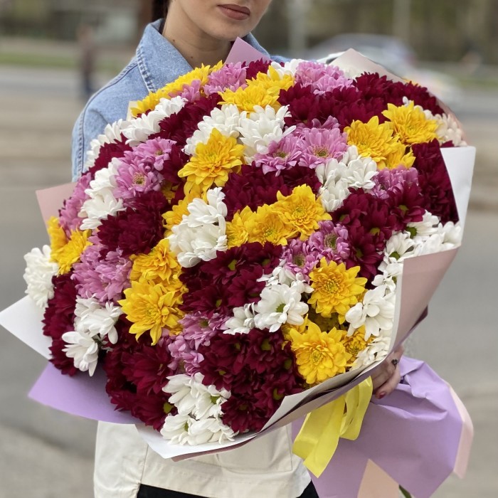 35 кустовых хризантем микс в упаковке