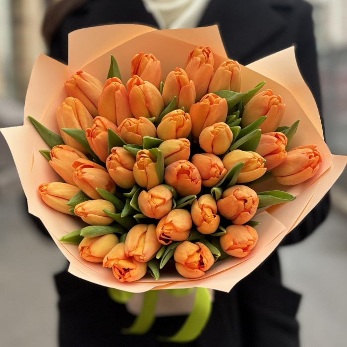 35 оранжевых тюльпанов Тайм Аут в упаковке