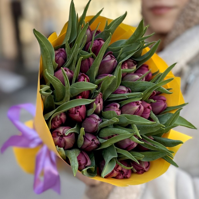 35 пионовидных фиолетовых тюльпанов Ворлд боул
