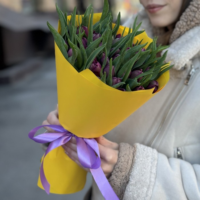 35 пионовидных фиолетовых тюльпанов Ворлд боул