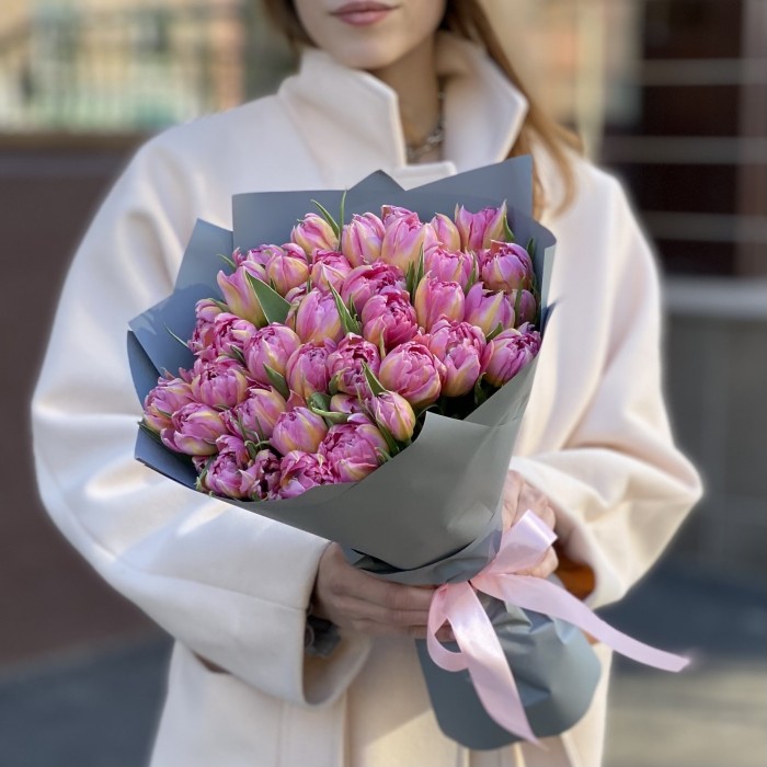 35 пионовидных розовых тюльпанов Флеш Поинт