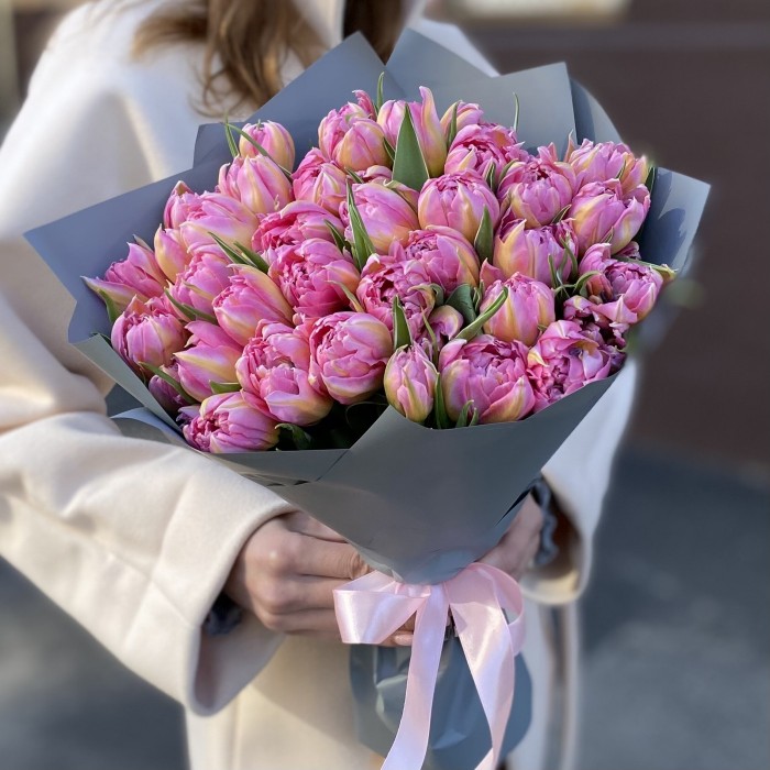 35 пионовидных розовых тюльпанов Флеш Поинт