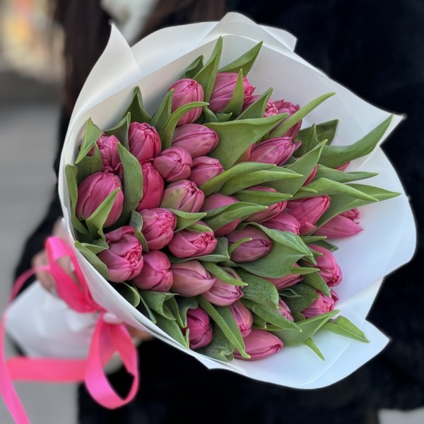 35 пионовидных розовых тюльпанов Квин оф Марвел