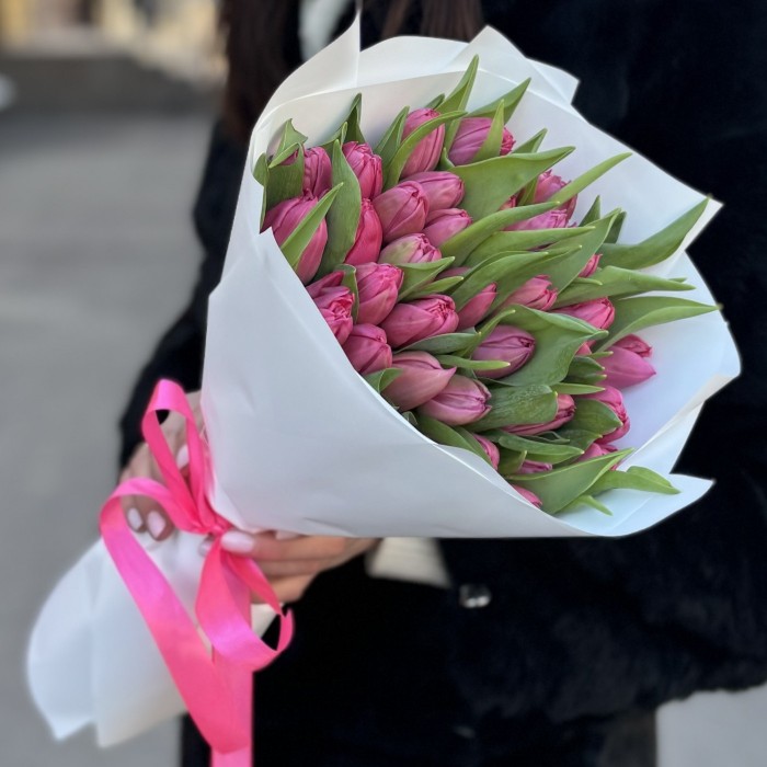 35 пионовидных розовых тюльпанов Квин оф Марвел