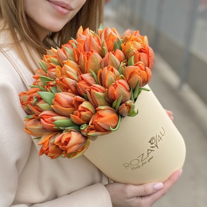 35 пионовидных тюльпанов Эрмитаж даб в коробке