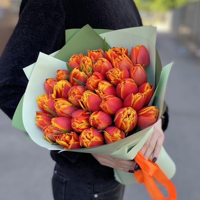 35 пионовидных тюльпанов Мира