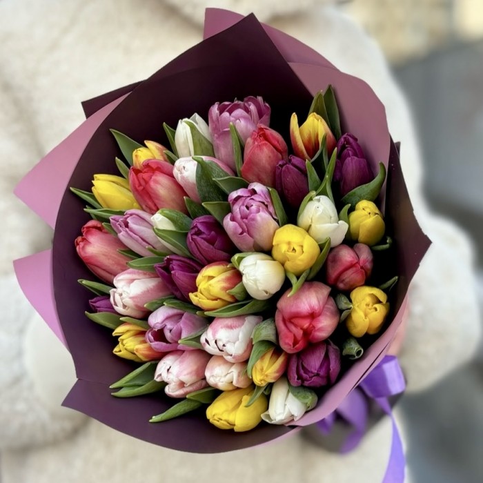 35 тюльпанов микс в упаковке