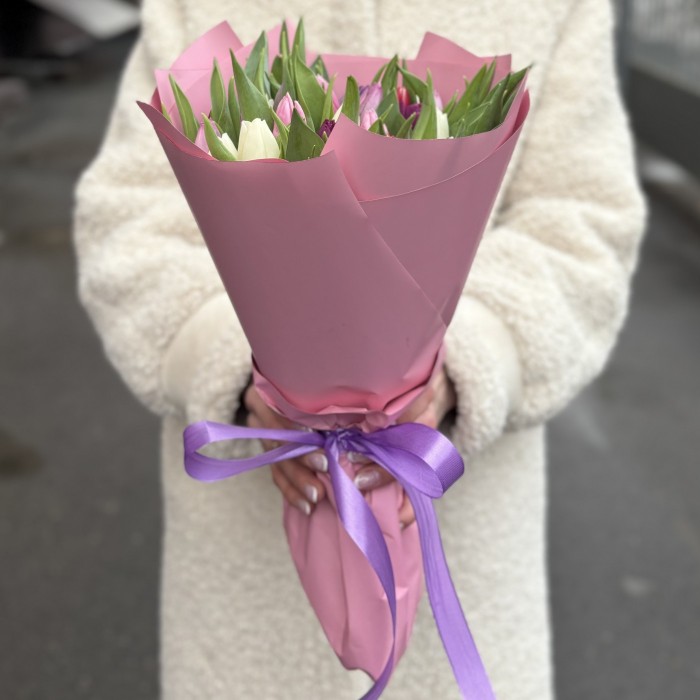 35 тюльпанов пастельный микс в упаковке