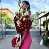 3 белых гладиолуса с лилиями