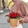 3 красные розы Ред Наоми в сумочке