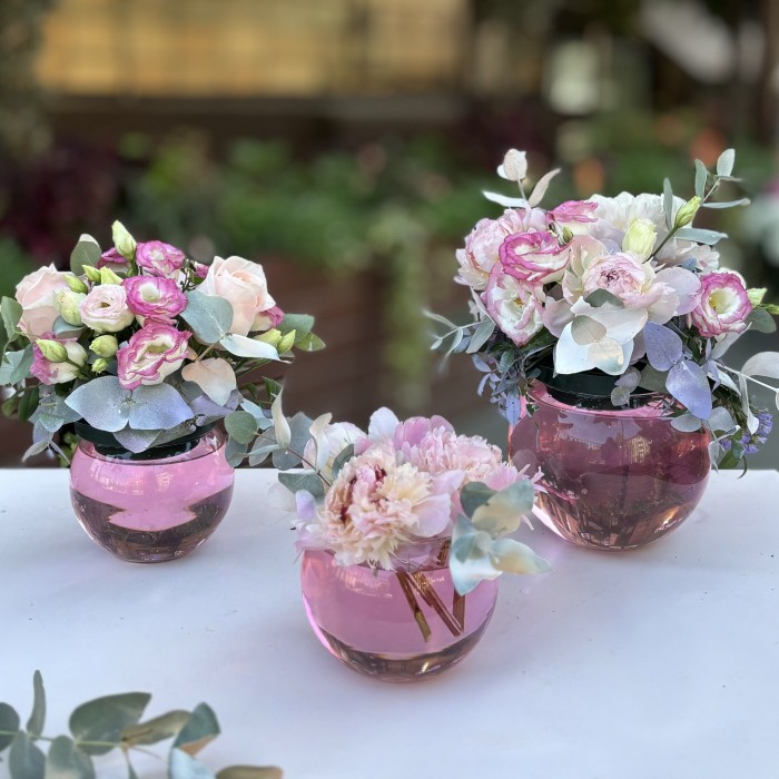 3 розовые композиции в стеклянном шаре