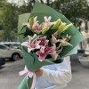3 розовые лилии