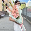3 розовых гладиолуса