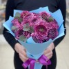15 сиреневых махровых ранункулюсов с эвкалиптом