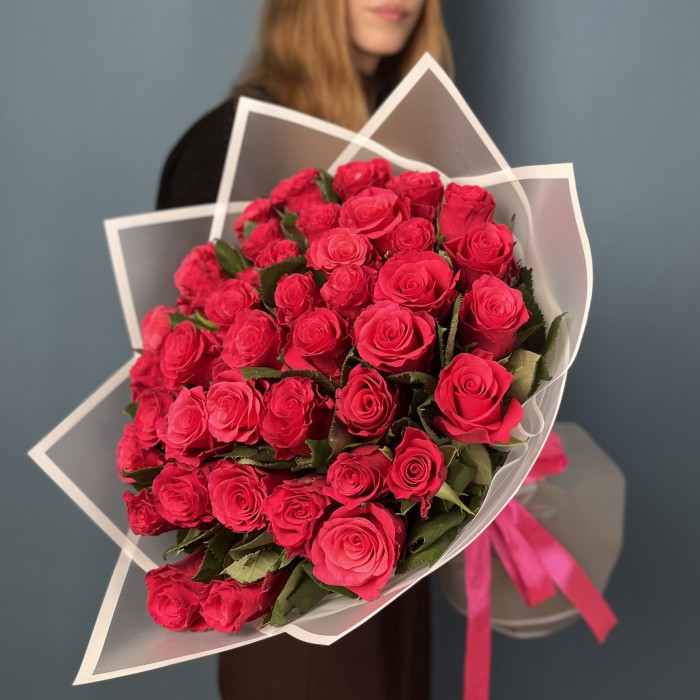 41 малиновая роза Такаци 50 см