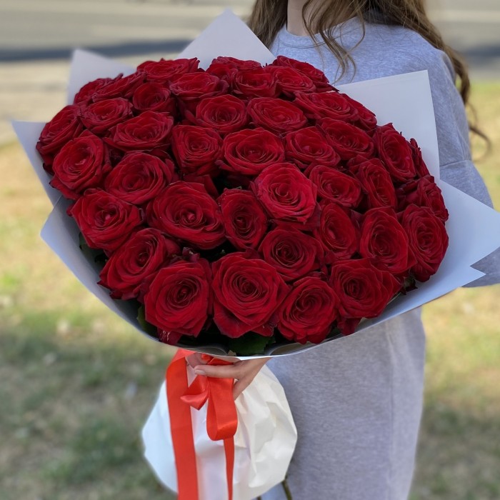 41 длинная красная роза 60 см
